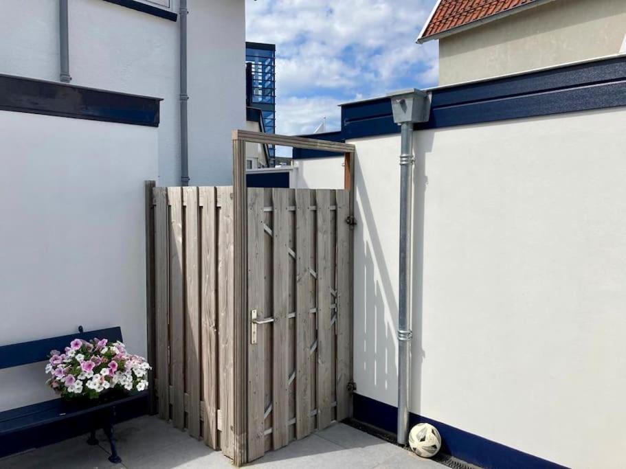 Beachhouse Stranddistel 100M From The Beach Noordwijk Exterior photo